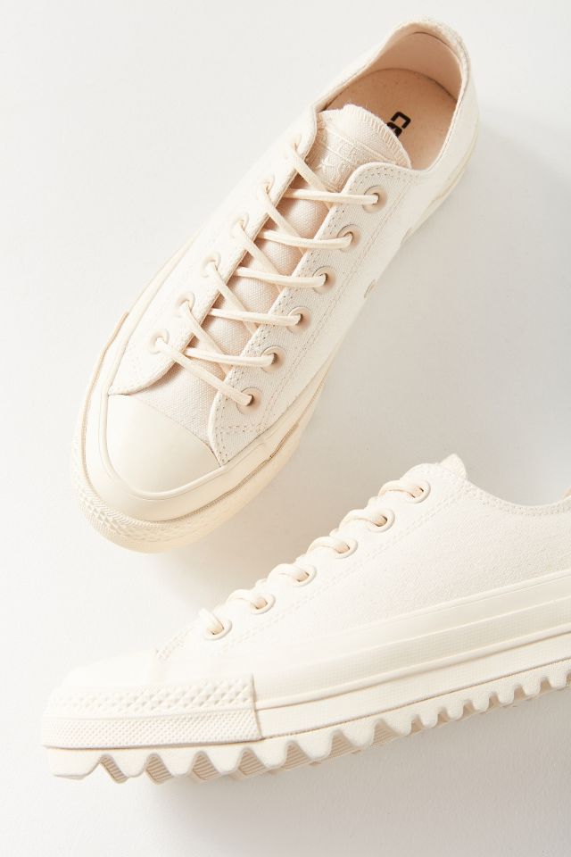 ubetinget Senatet Grønne bønner Converse Chuck Taylor All Star Lift Ripple Low Top Sneaker | Urban  Outfitters