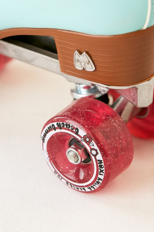 Moxi Beach Bunny Roller Skate #3