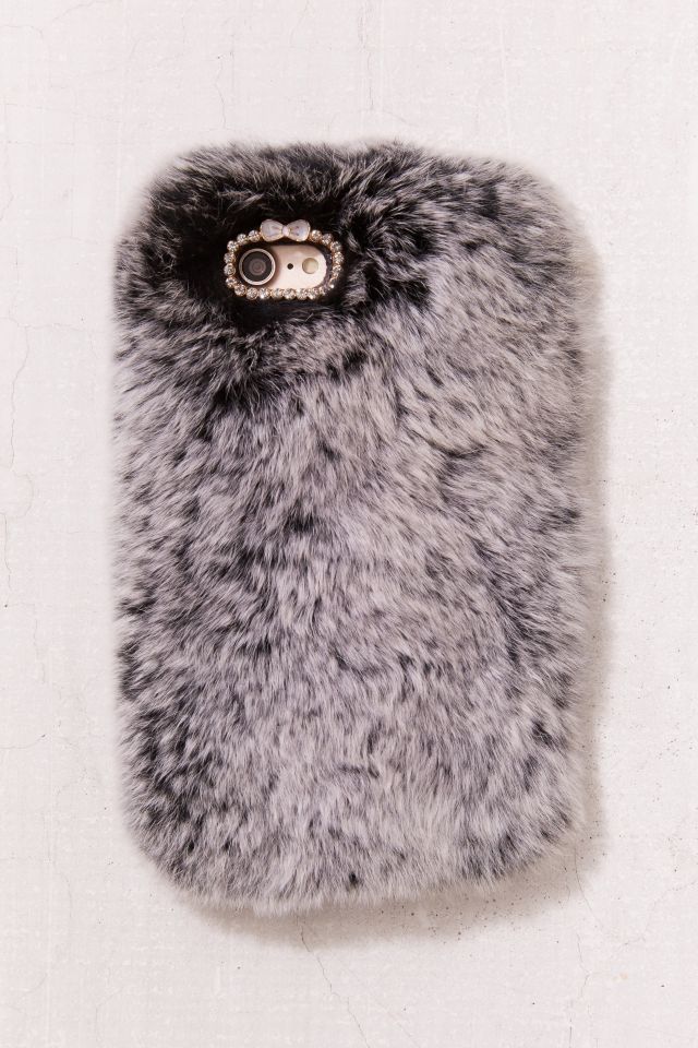 Velvet Caviar Cozy Faux Fur iPhone 8/7 Case
