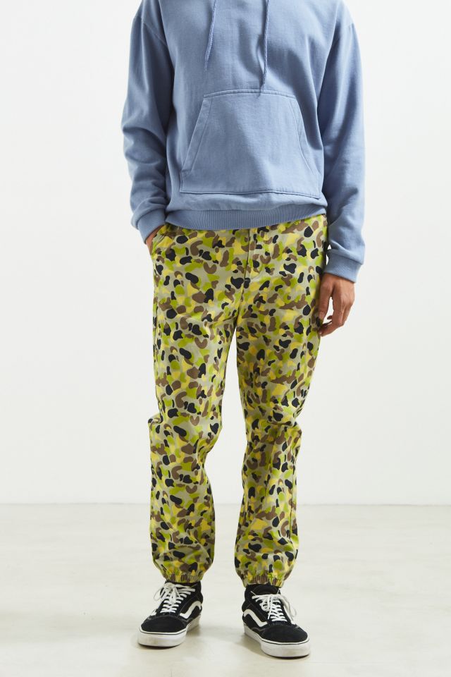 Chums Webbing Belt Jogger Pant | Urban Outfitters