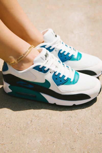 urban outfitters air max