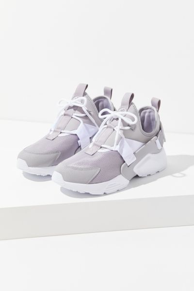 nike huarache city low grey