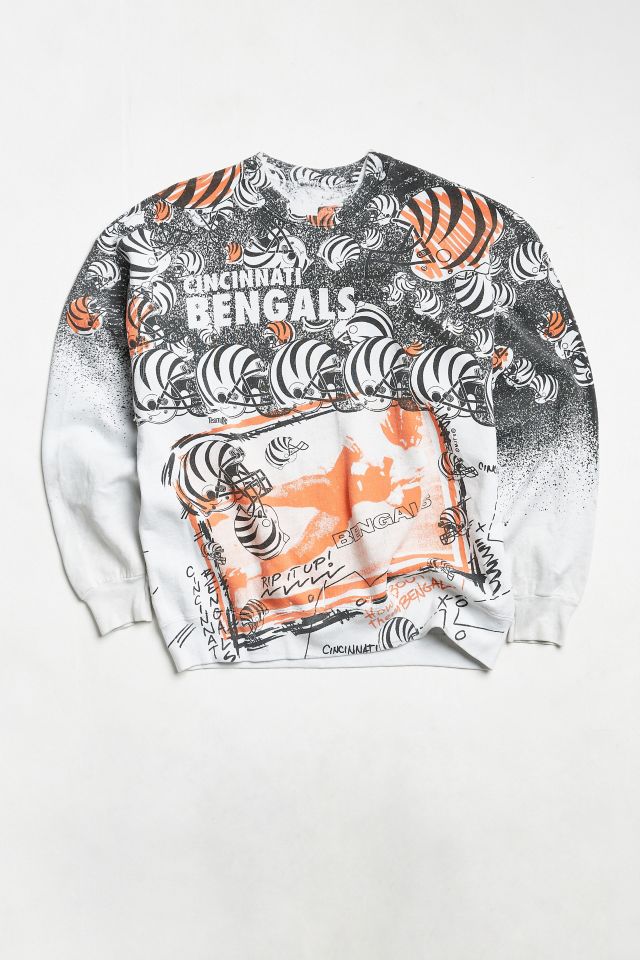 SHOPONEVINTAGE Cincinnati Bengals Cropped Zip-Up Sweatshirt