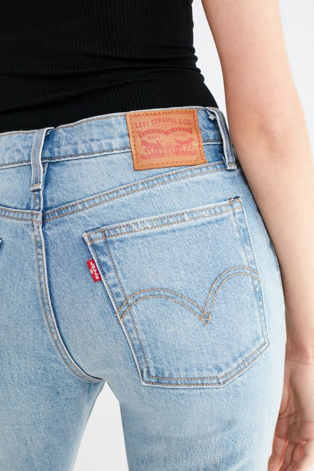 Urban Outfitters on X: dream jeans via @LEVIS: the wedgie high-waisted jean  in 'these dreams'   / X