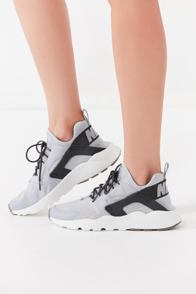 Nike huarache shop urban outfitters