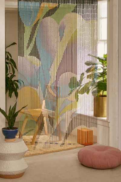 新品　アーバンアウトフィッターズ　バンブーカーテン Floral Bloom Oversized Bamboo Beaded Curtain | Urban Outfitters