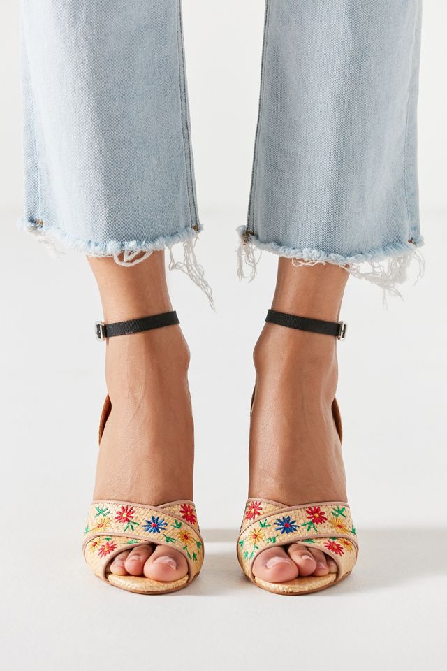 Crosswalk Oralisa Raffia Floral Heel #2