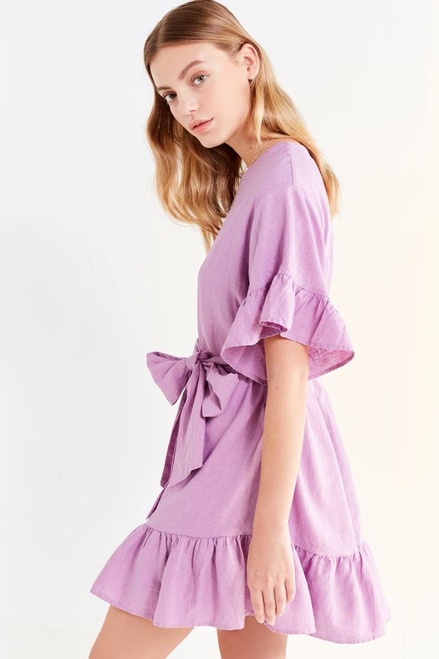 Uo suddenly spring shop linen ruffle tie dress