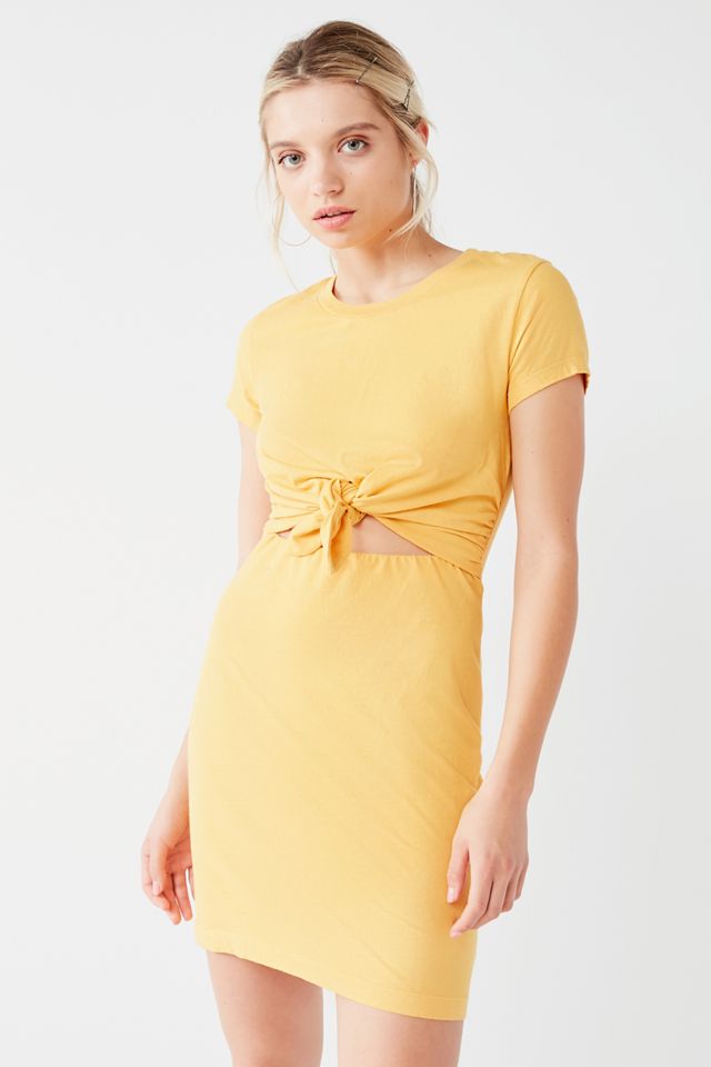 Robes imprimées et à motifs pour femmes | Urban Outfitters Canada