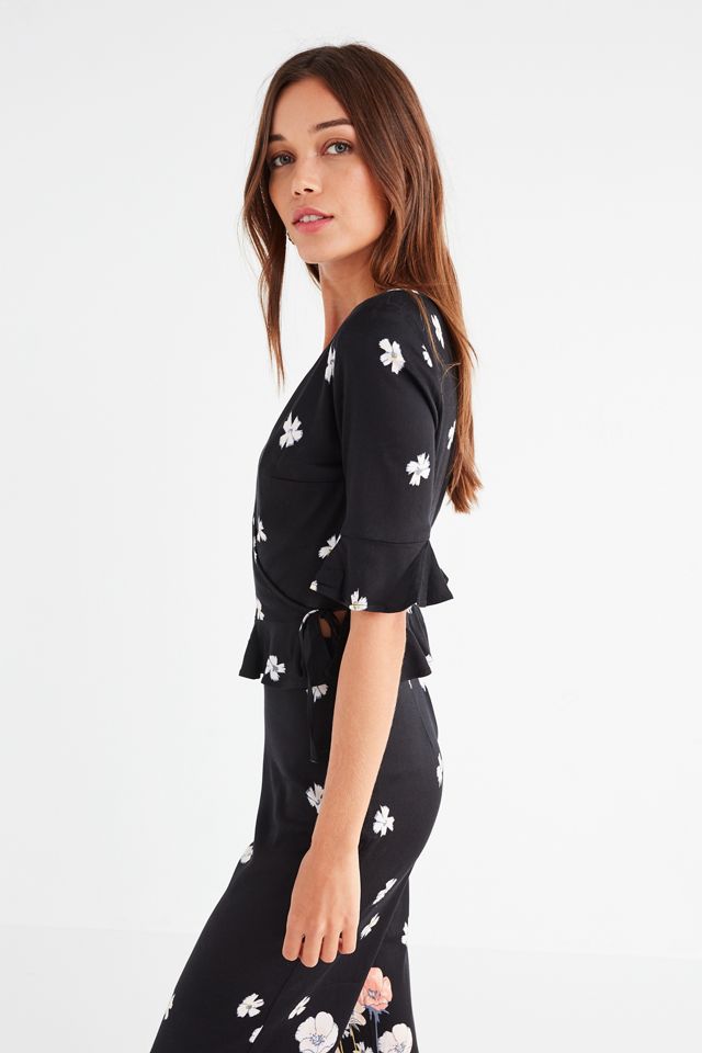 UO Willsette Floral Wrap Top #5