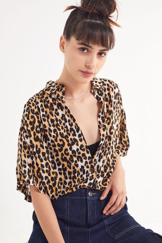 UO Amazonia High/Low Button-Down Top | Urban Outfitters