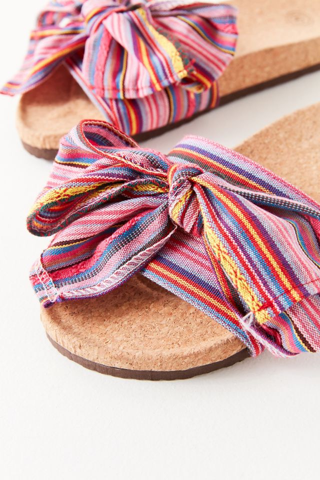 UO Striped Bow Pool Slide #4