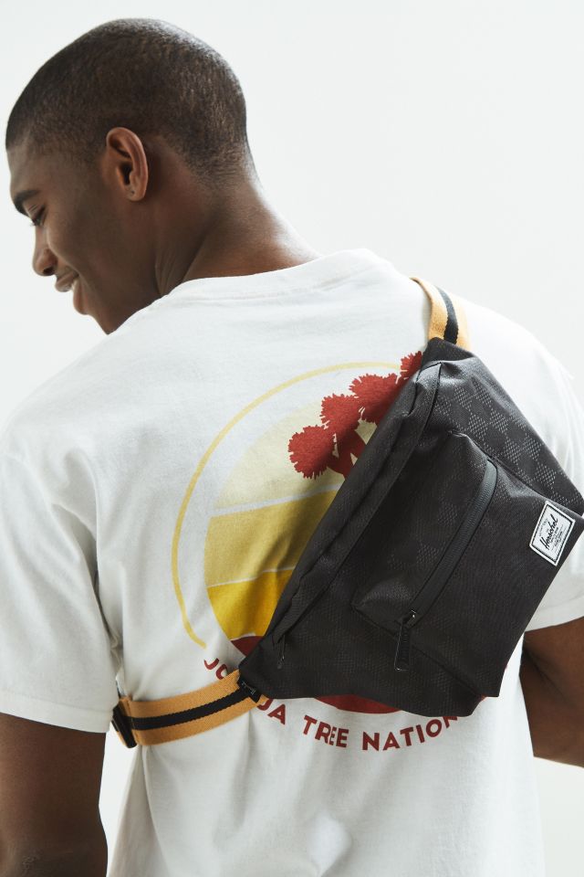 Herschel Supply Co. UO Exclusive 17 Sling Bag #1