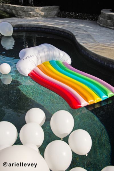 FUNBOY For UO Rainbow Pool Float | Urban Outfitters