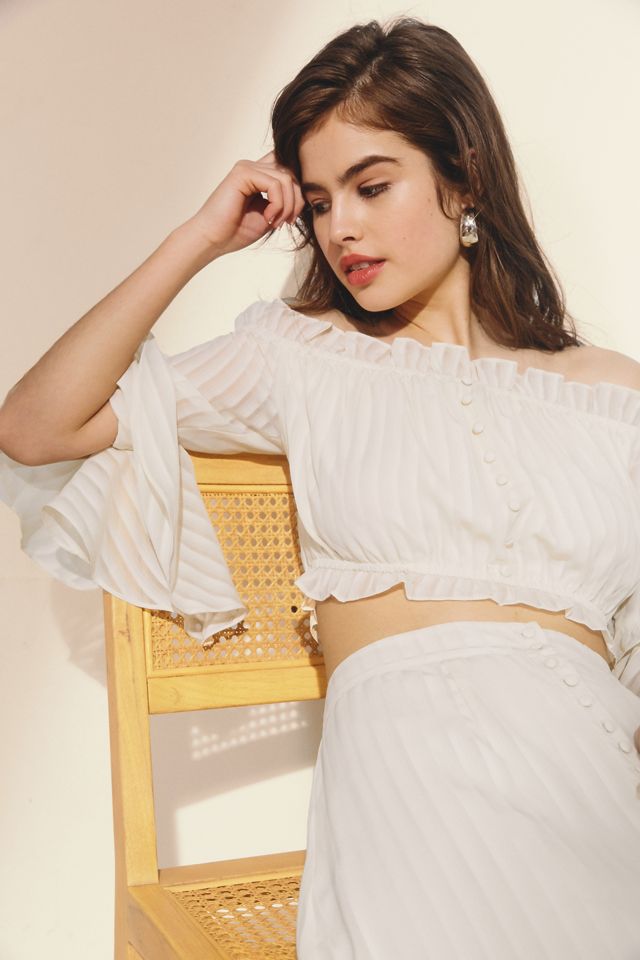 UO Off-The-Shoulder Ruffle Cropped Top #5