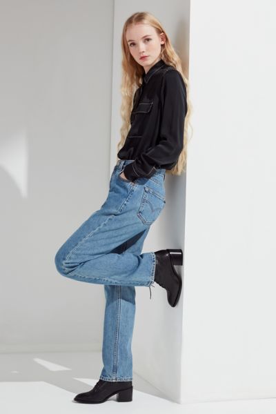 Urban outfitters levi mom on sale jeans