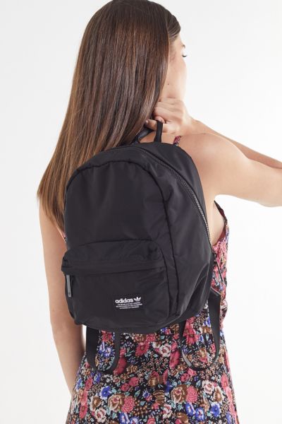 Urban outfitters 2025 adidas mini backpack