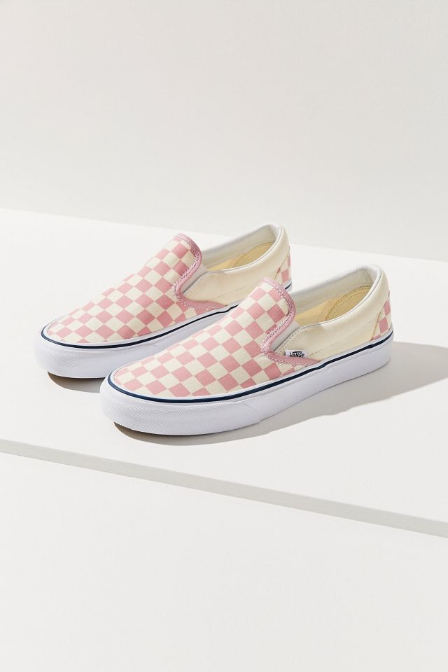 Zephyr pink 2025 checkered vans