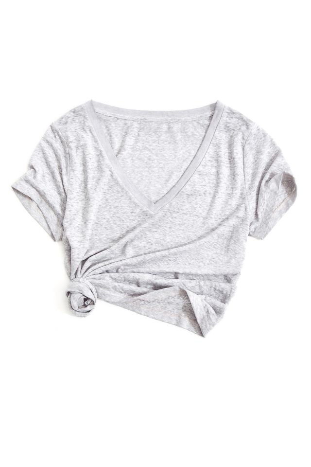 UO The Mom V-Neck Tee #4