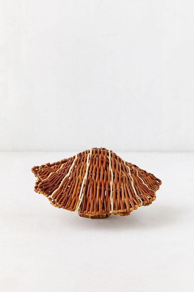 Seashell Wicker Catch-All #1