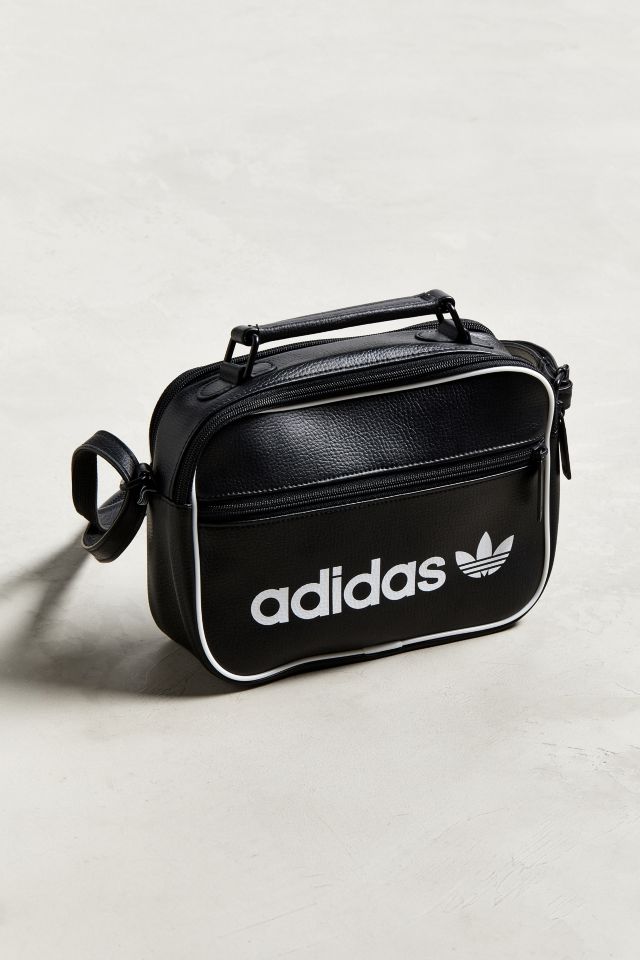 Adidas originals vintage 2025 airliner sling bag