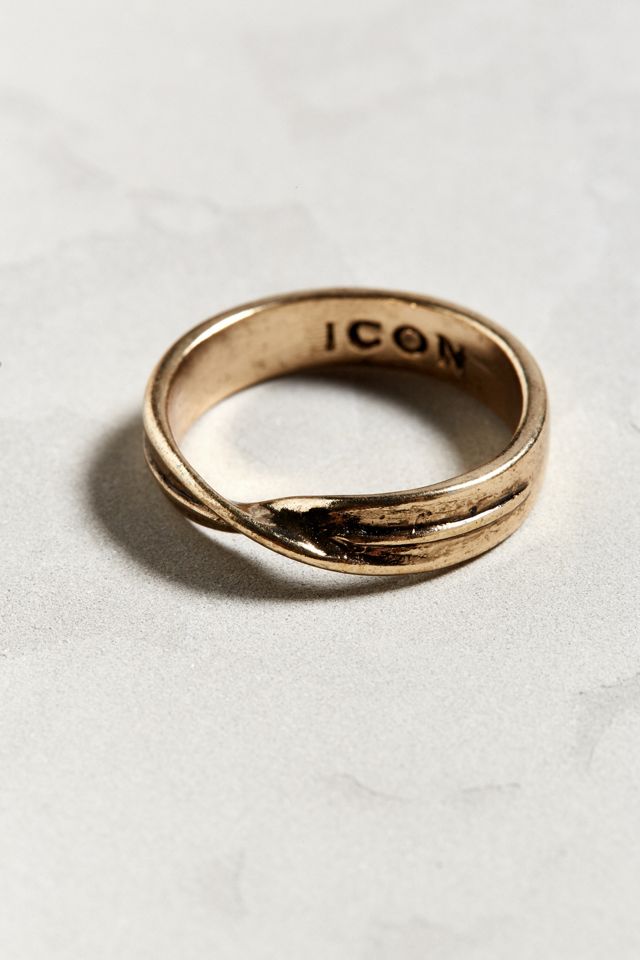 Icon Brand Twisted Heart Ring | Urban Outfitters