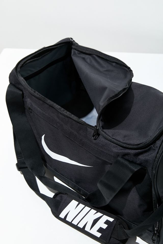 Urban outfitters nike bag sales