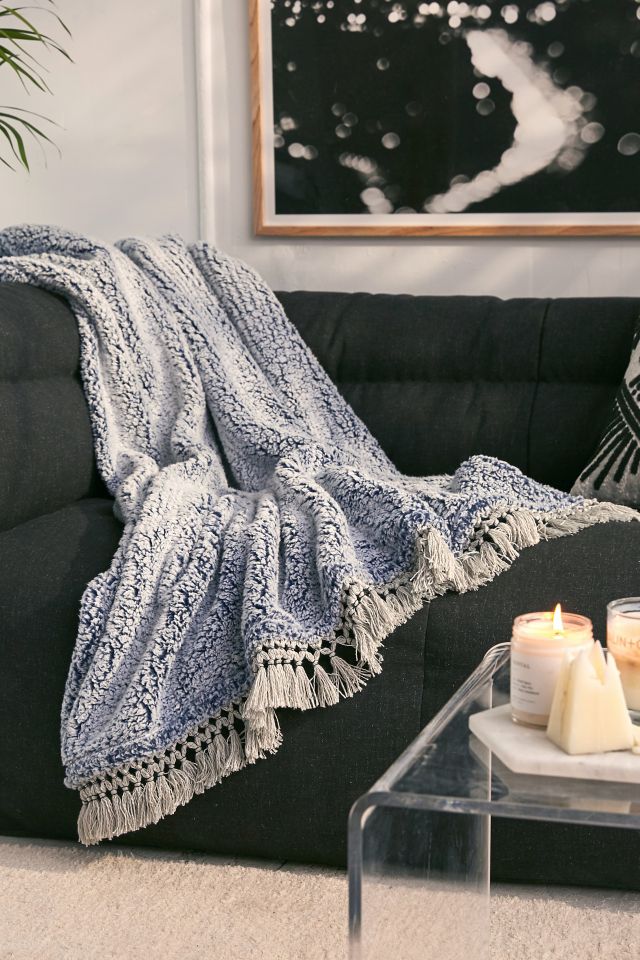 Urban outfitters deals blankets