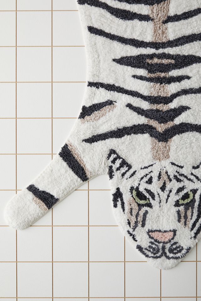 Tiger Shape Tufted Bath Mat