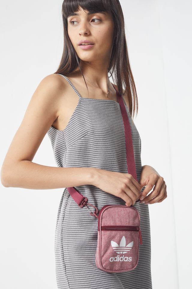 Adidas crossbody 2024 bag urban outfitters