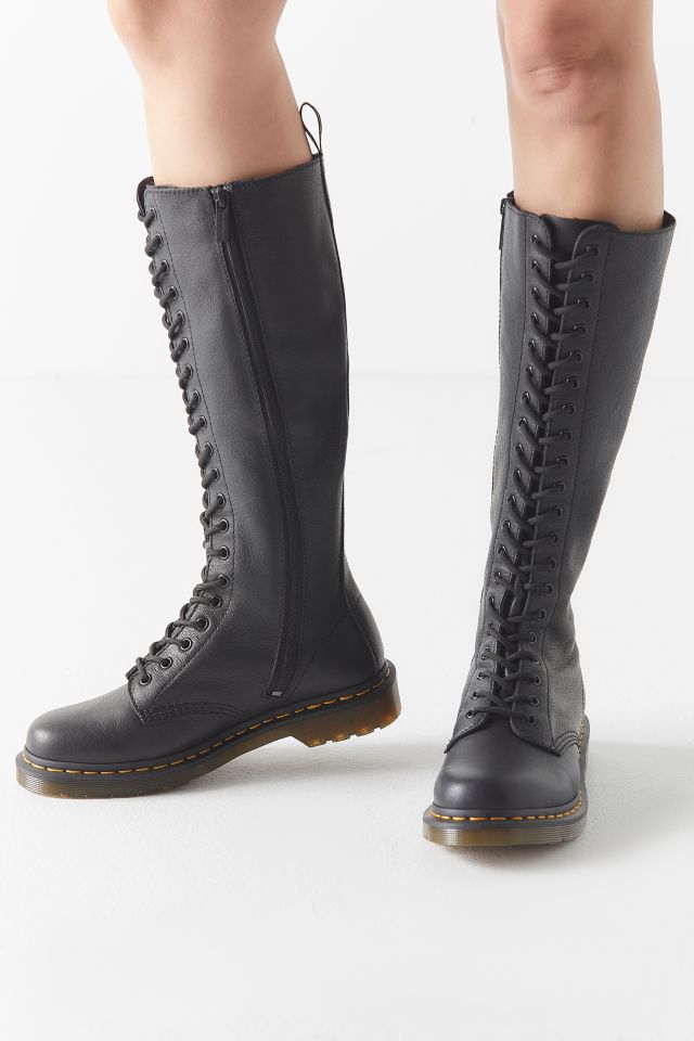 Dr martens boots urban on sale outfitters