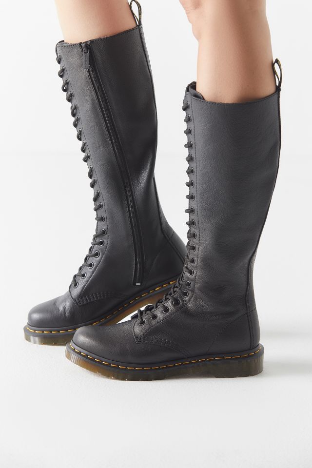 Dr. Martens 1B60 20-Eye Zip Boot