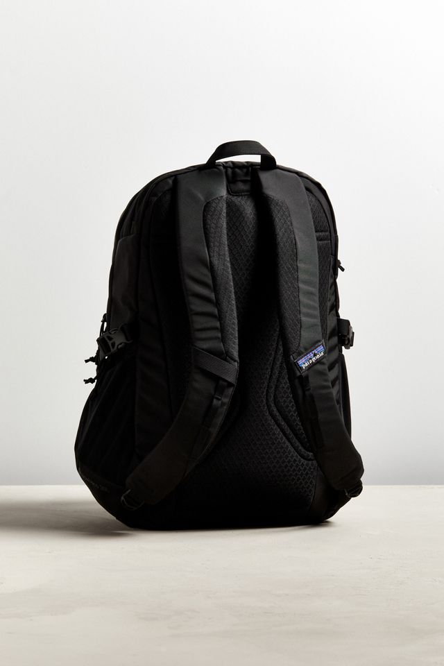 Patagonia Chacabuco Webbed Backpack | Urban Outfitters