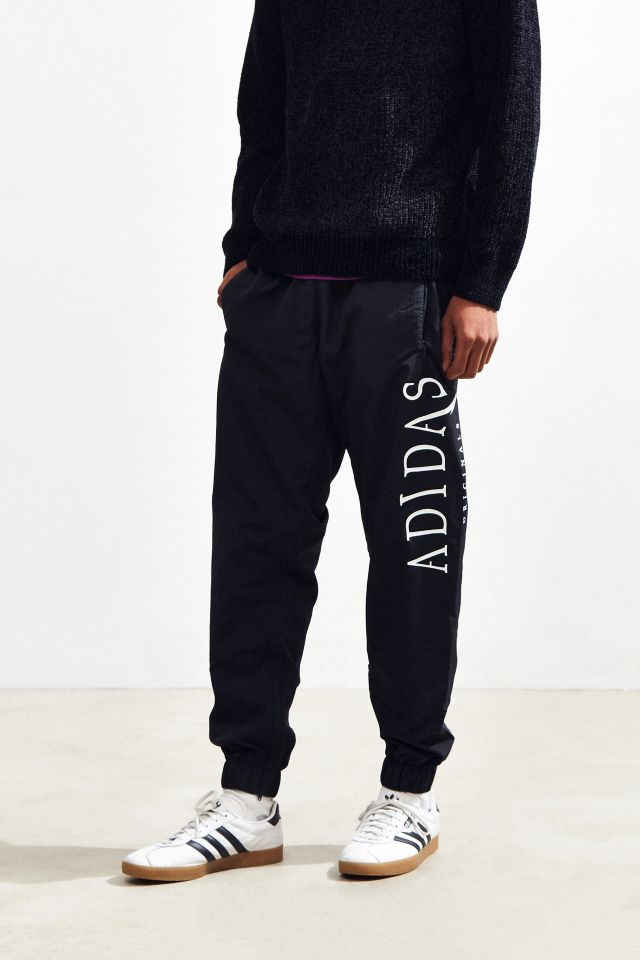 Pase para saber Arte Fanático adidas Planetoid Track Pant | Urban Outfitters