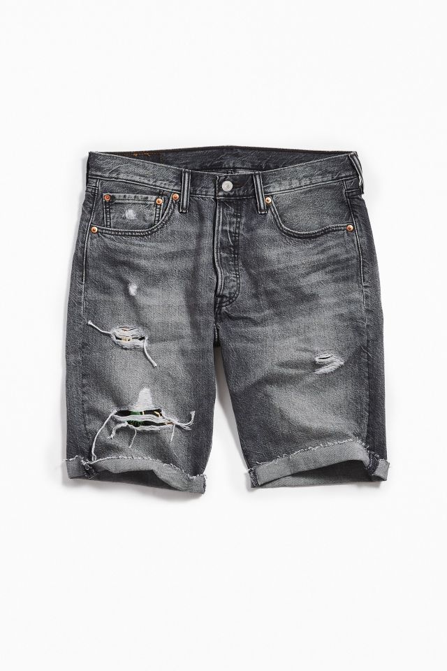 Levi’s 501 Destroyed Cutoff Denim Short | Urban Outfitters