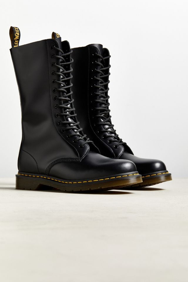 Dr. Martens 1914 14 Eye Boot