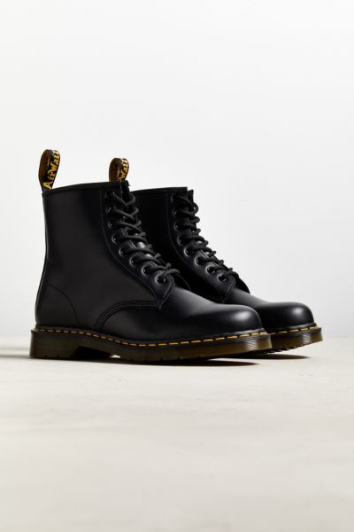Dr. Martens Core 1460 8-Eye Boot | Urban Outfitters