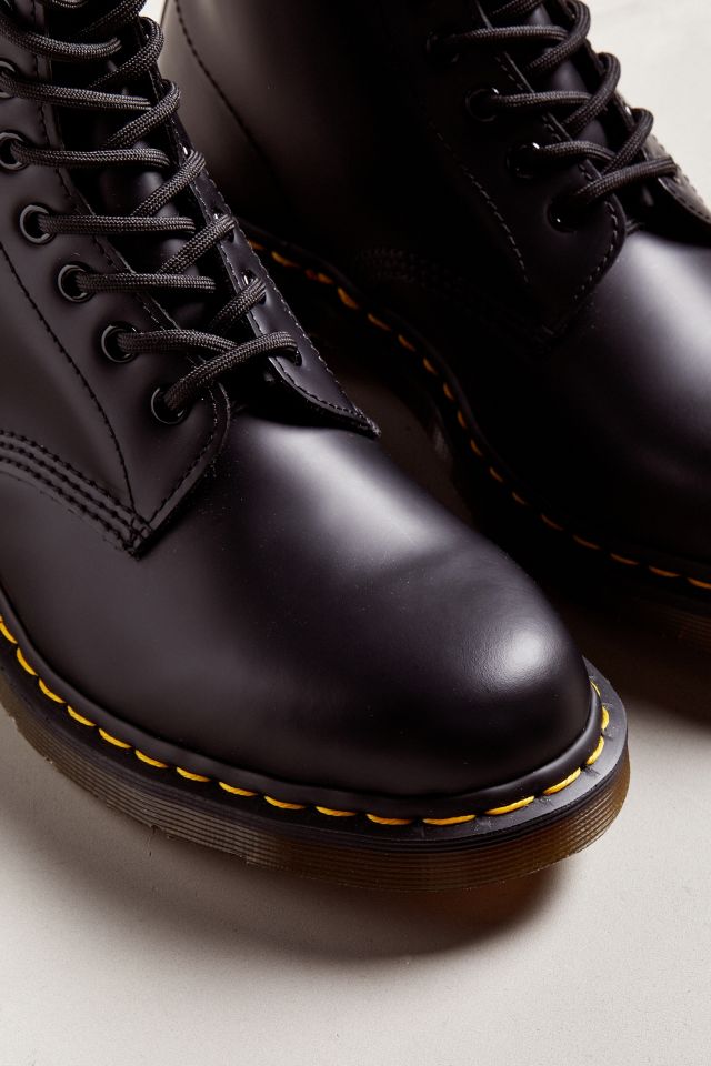 Dr martens 1460 hot sale smooth 8 eye