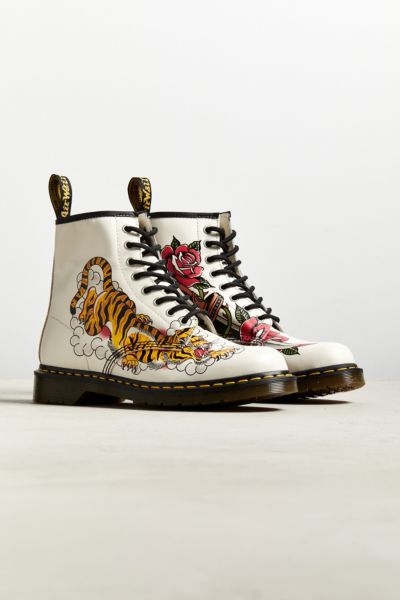 Doc martens 1460 tattoo grez on sale