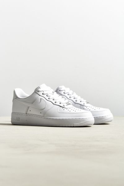 urban outfitters nike air force