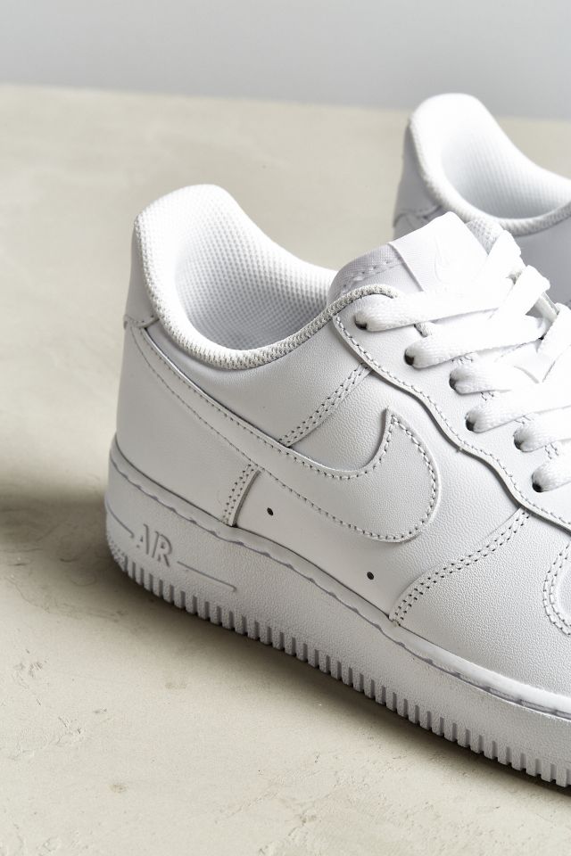 Nike air force 1 07 sales urban outfitters