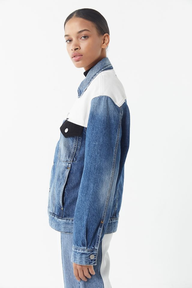 Calvin Klein Jeans Classic Denim Colorblock Trucker Jacket