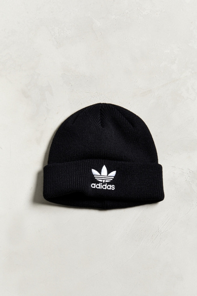 adidas trefoil beanie