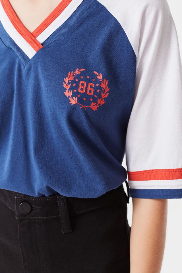 UO Colorblock Crest V-Neck Tee #3