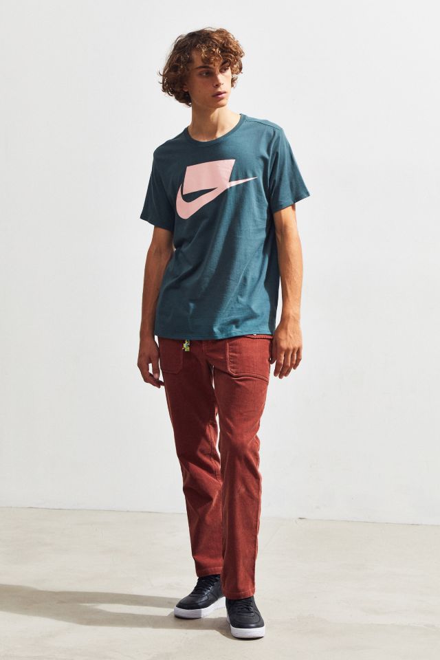 Nike Sportswear Box Logo Tee  Urban Outfitters Mexico - Clothing