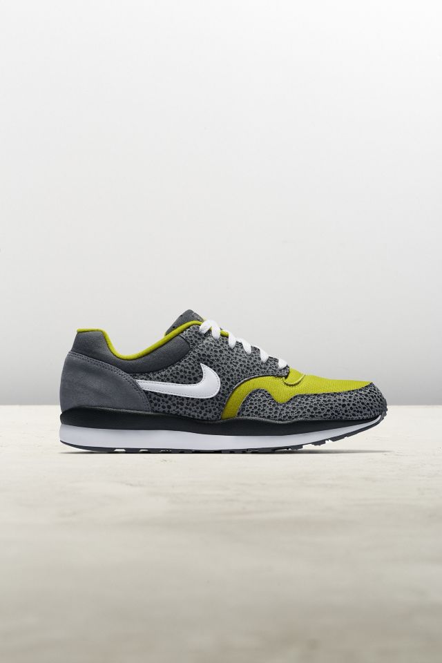 Nike Air Safari SE Sneaker Urban Outfitters