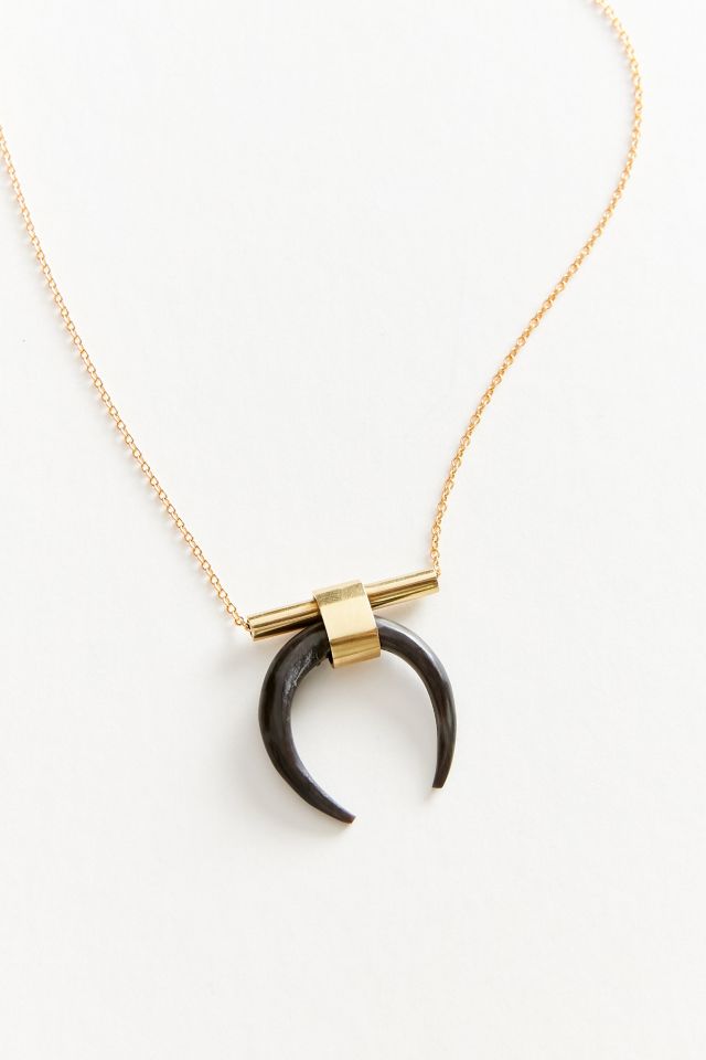 Soko Ephra Horseshoe Necklace | Urban Outfitters