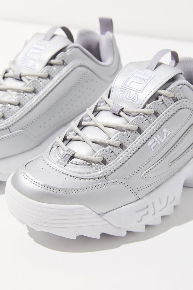 Boom Memoriseren chef FILA Disruptor 2 Premium Metallic Sneaker | Urban Outfitters