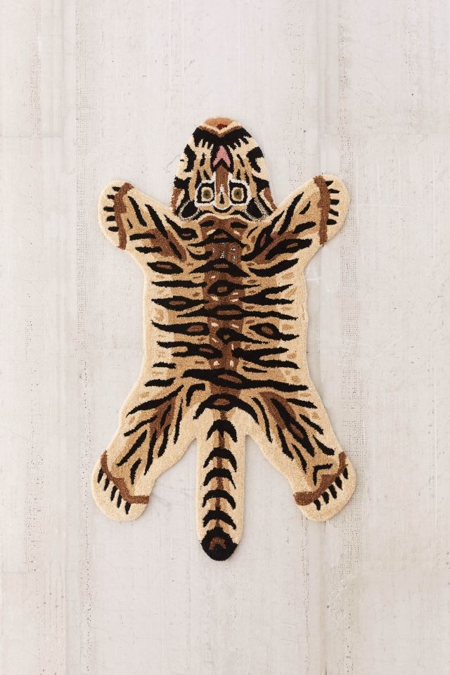 Tufted Tiger-Shaped Rug #1