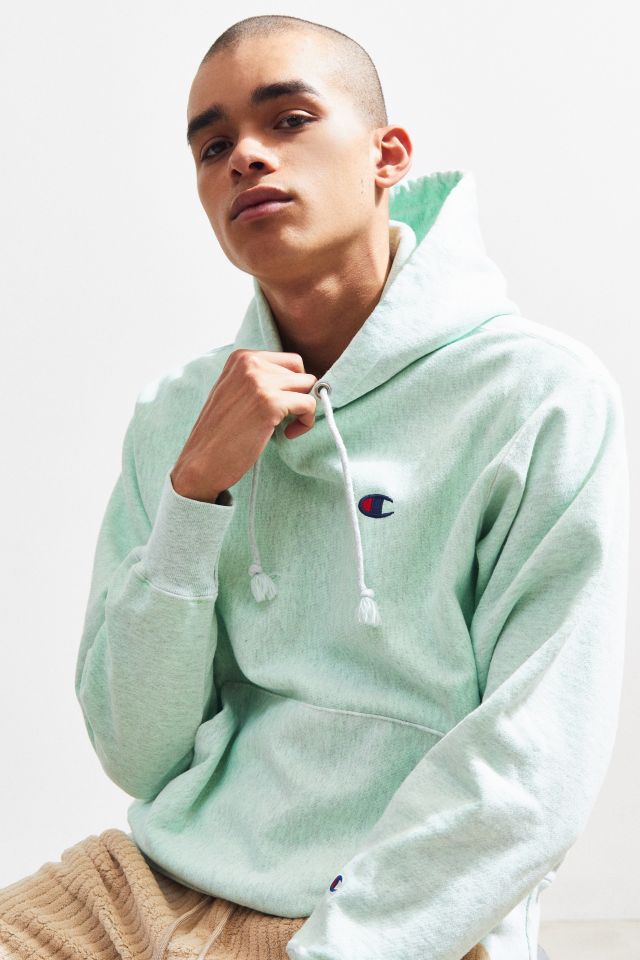 Green champion 2025 hoodie urban outfitters